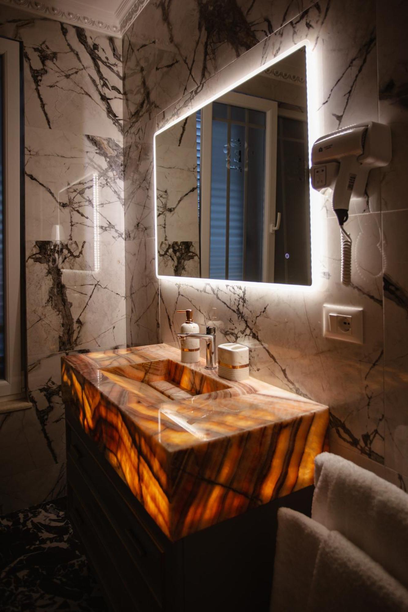 Ervini Boutique Hotel Shkoder Luaran gambar