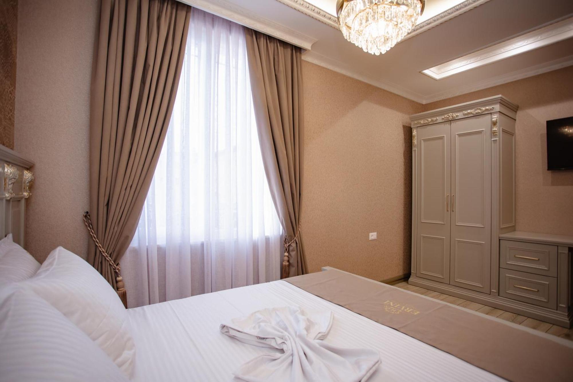 Ervini Boutique Hotel Shkoder Luaran gambar