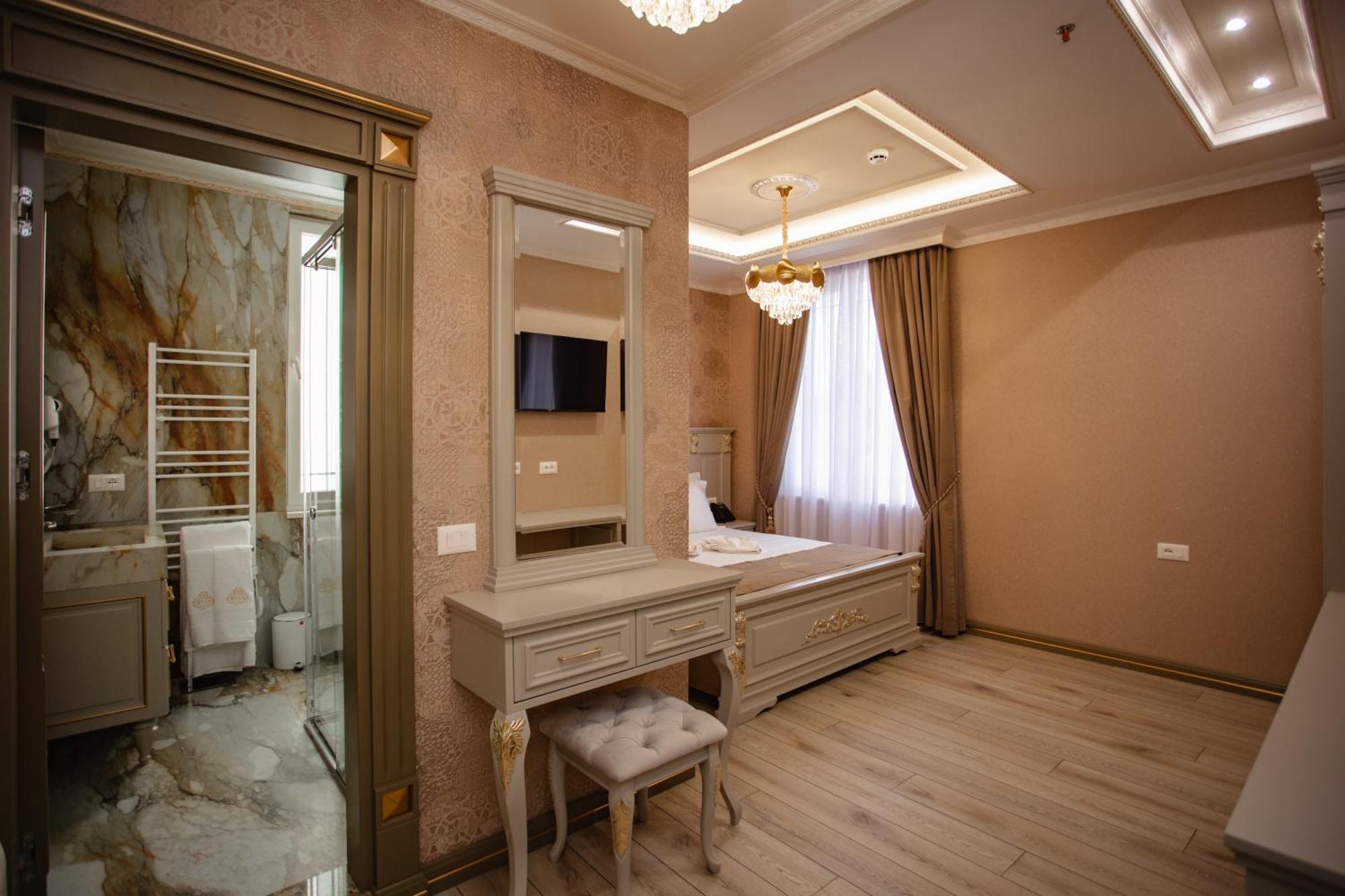 Ervini Boutique Hotel Shkoder Luaran gambar