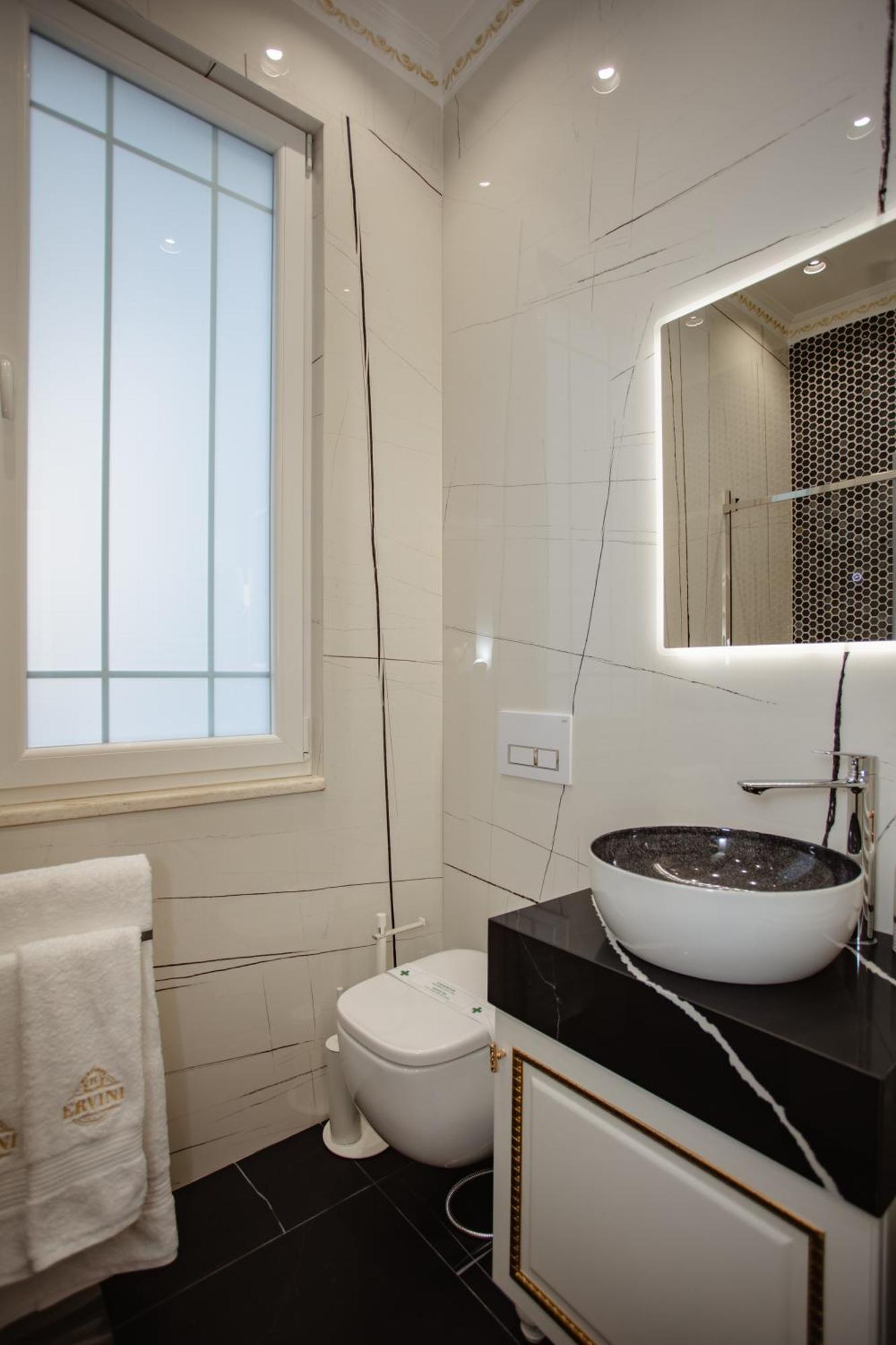 Ervini Boutique Hotel Shkoder Luaran gambar