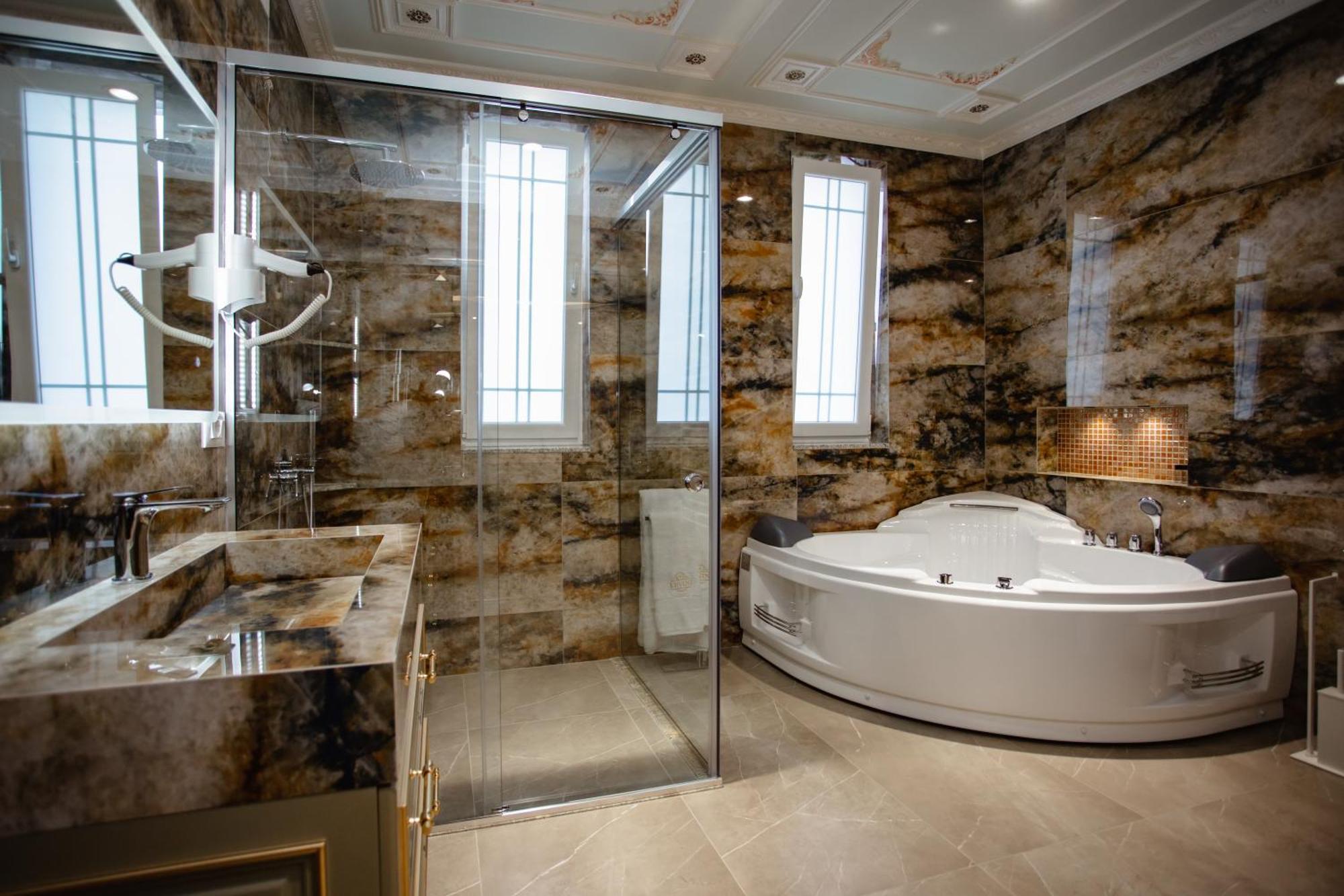 Ervini Boutique Hotel Shkoder Luaran gambar